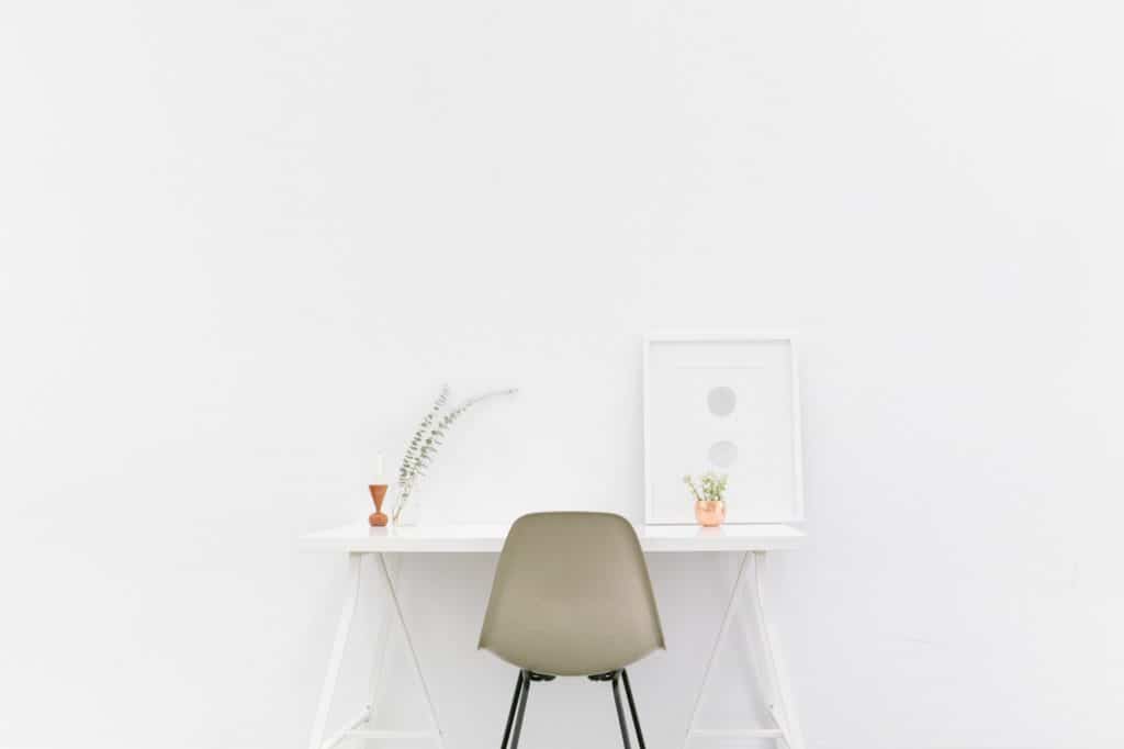 Simple Table And Chair